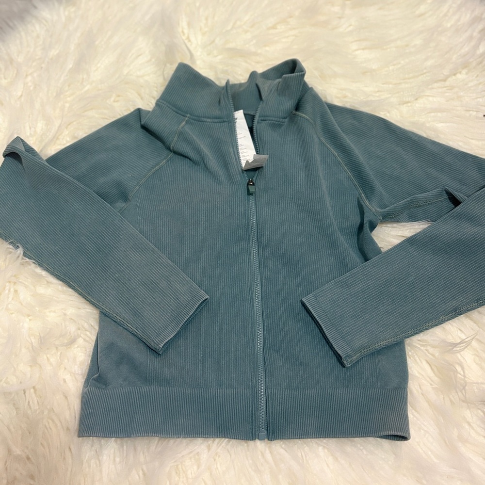 Fabletics Cropped Seamless Rib Full-Zip Jacket Sea Blue Fall 2025 (item #177)
